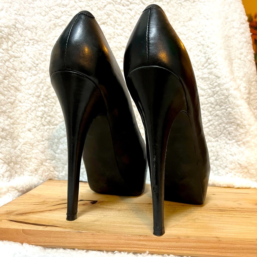 Steve Madden Black High Heels Size 8.5 Women’s Stilettos